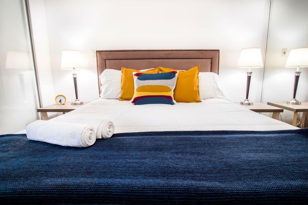 Micasa Suites - Stylish Condo In Maple Leaf Square Toronto Buitenkant foto